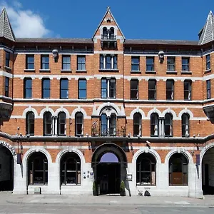 *** Hotel Isaacs Irland